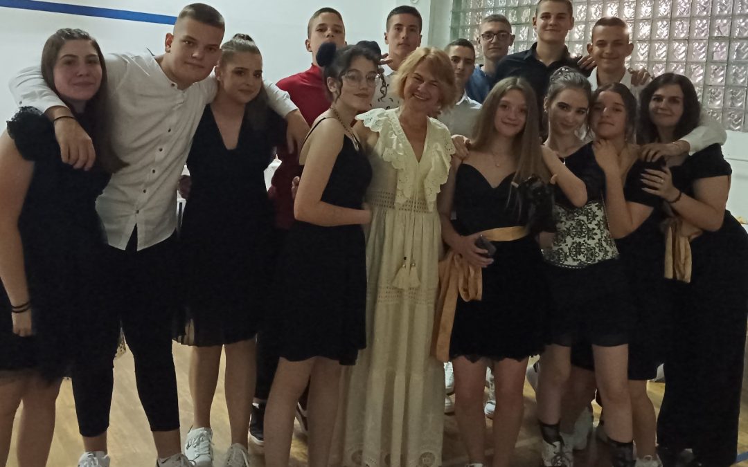 ПРОСЛАВА МАТУРСКЕ ВЕЧЕРИ