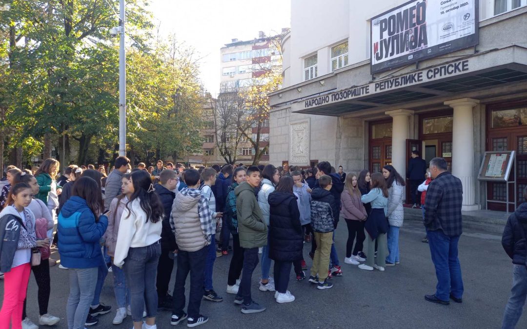 ПОСЈЕТА НАРОДНОМ ПОЗОРИШТУ РЕПУБЛИКЕ СРПСКЕ