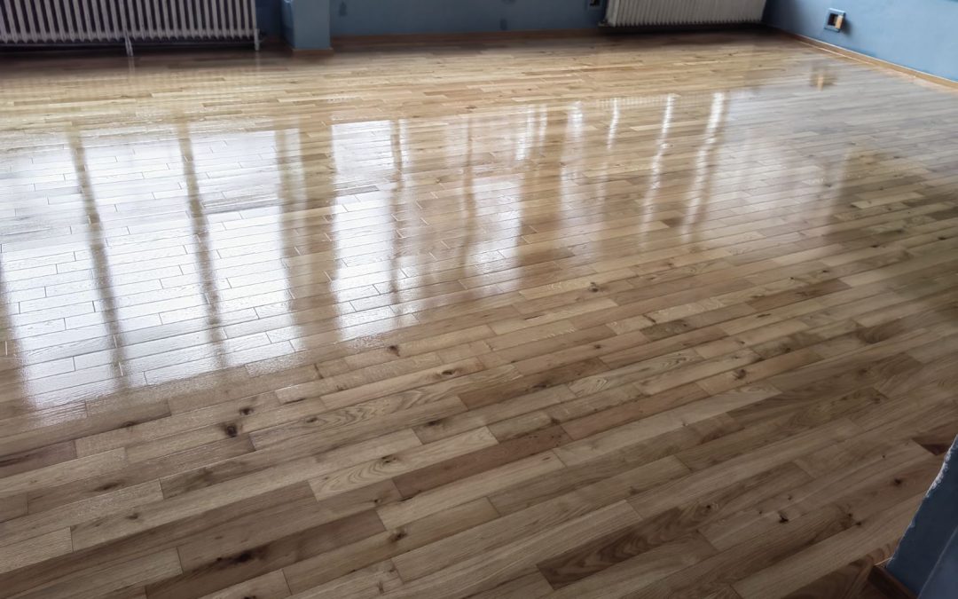 РЕНОВИРАЊЕ ПАРКЕТА У ШКОЛСКИМ УЧИОНИЦАМА