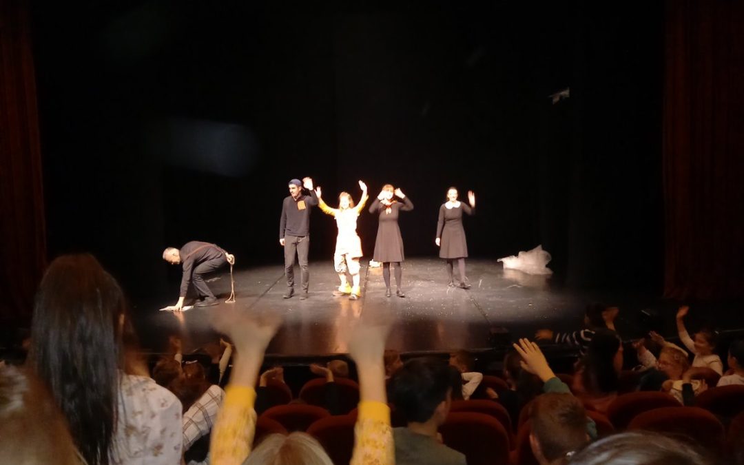 ПОСЈЕТА ДЈЕЧИЈЕМ ПОЗОРИШТУ