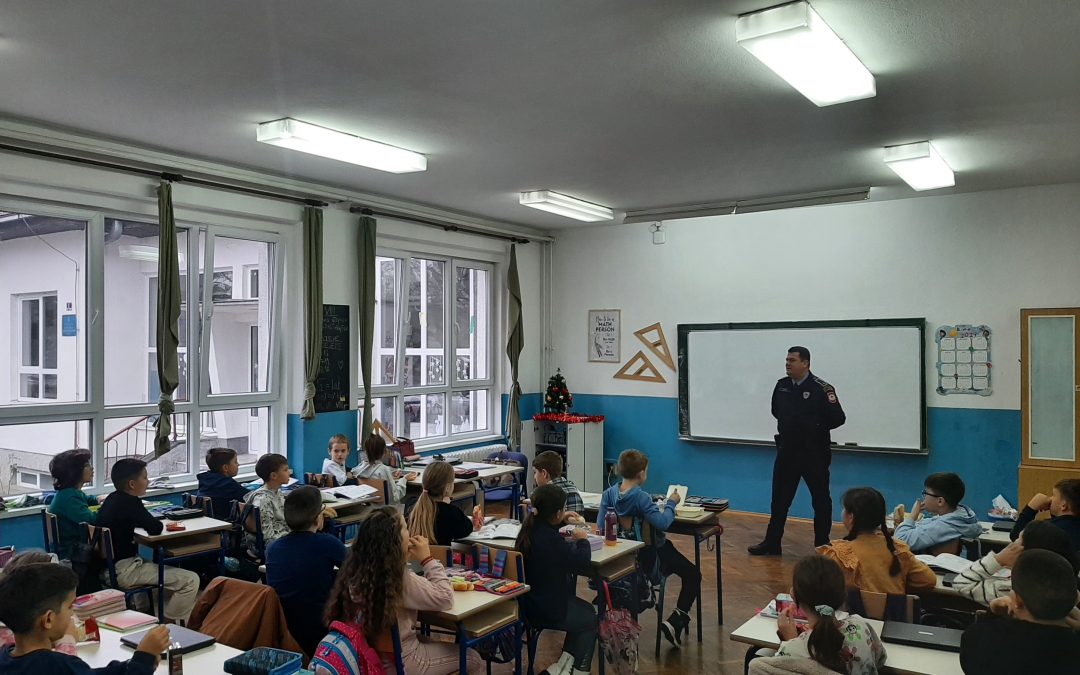 „ПЕТАРДЕ НИСУ ИГРАЧКА“